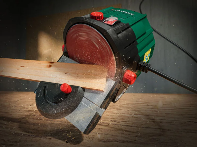 PARKSIDE Ponceuse à disque PTSG 140 D2. 6 papiers abrasifs inclus