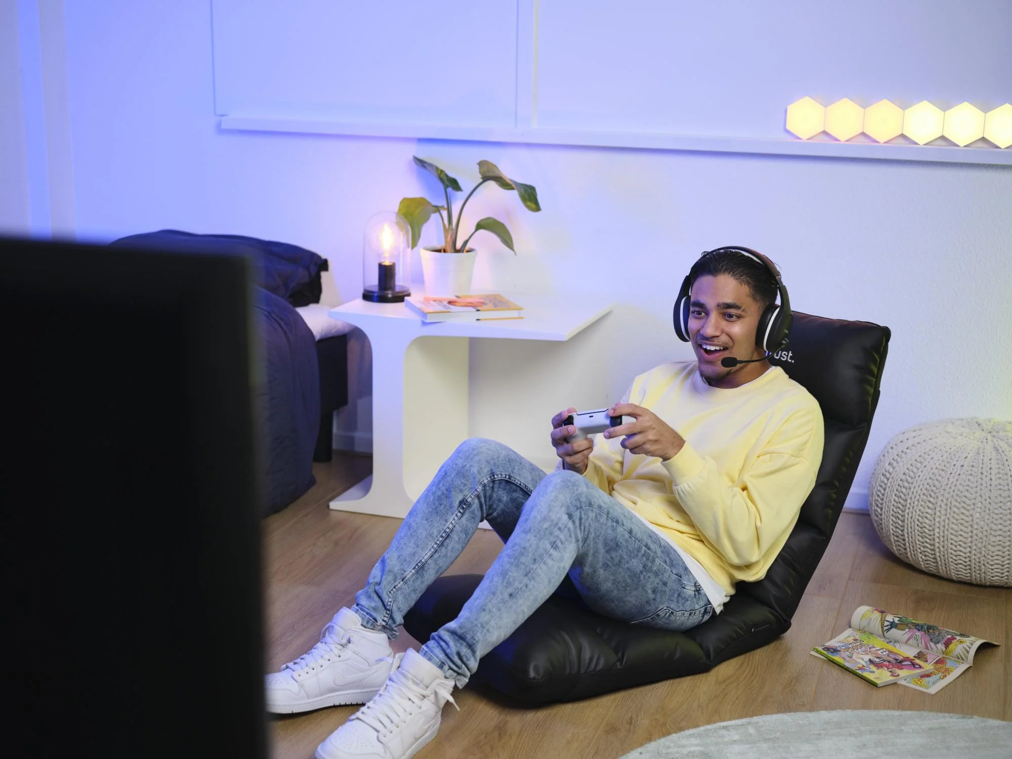 TRUST GXT718 RAYZEE GAMING FLOOR CHAIR